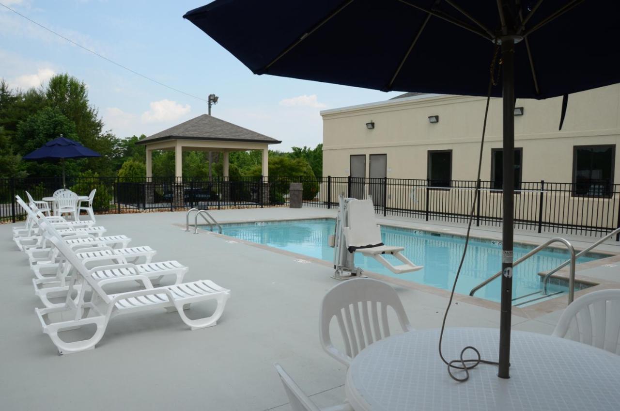 Baymont By Wyndham Clarksville Luaran gambar